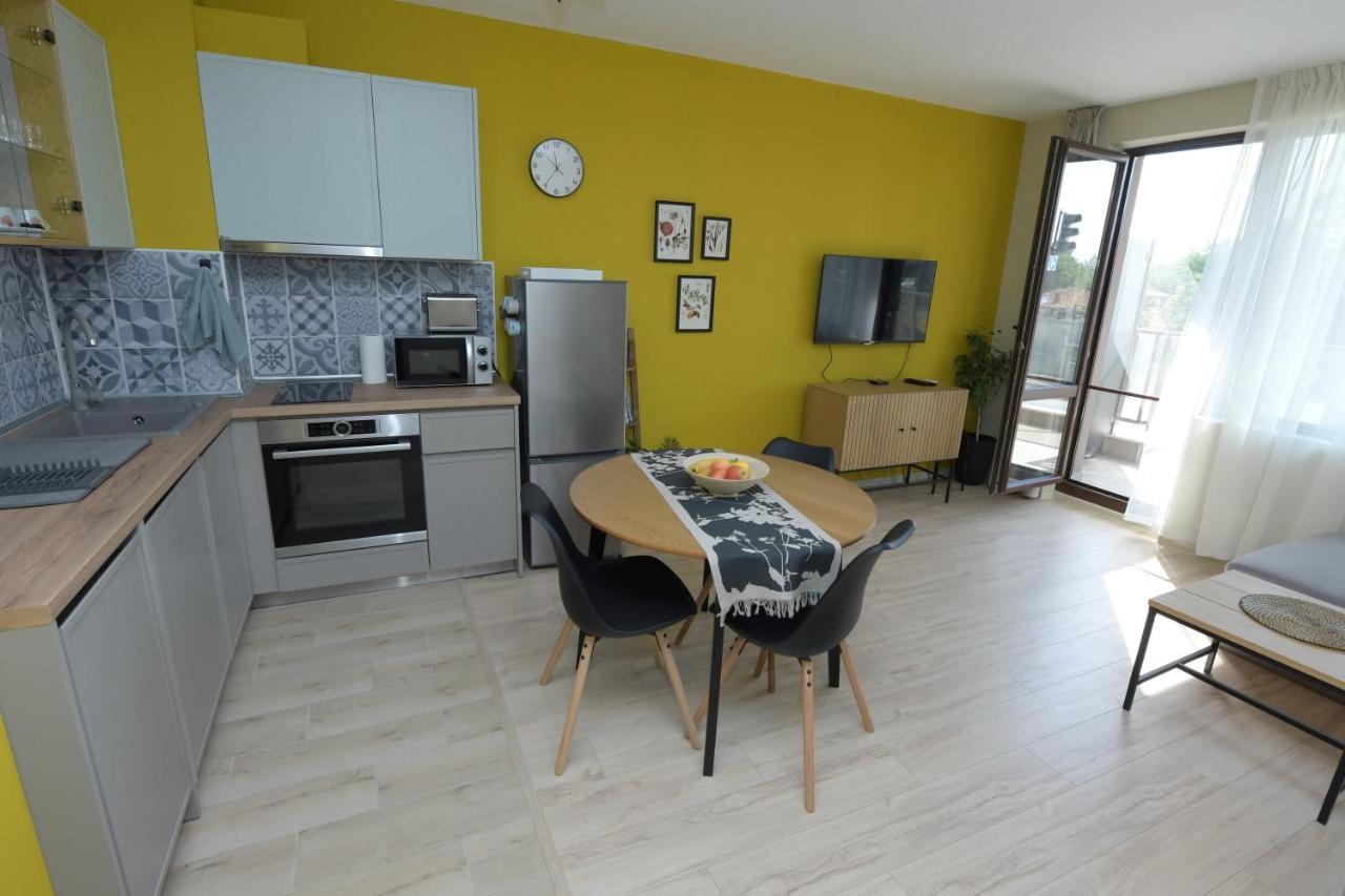Kalina Apartment Kazanlŭk Buitenkant foto